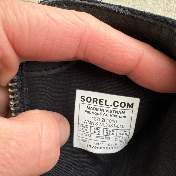 Sorel booties - Picture 3 of 4